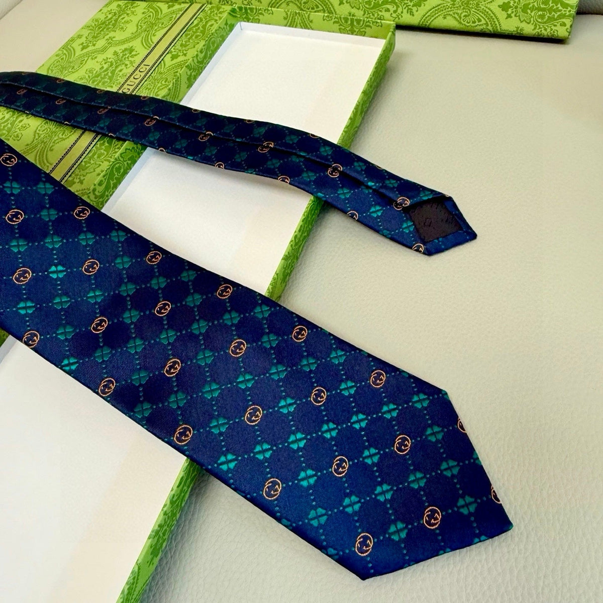 Gucci Style Men's Interlocking G Stripe Silk Tie