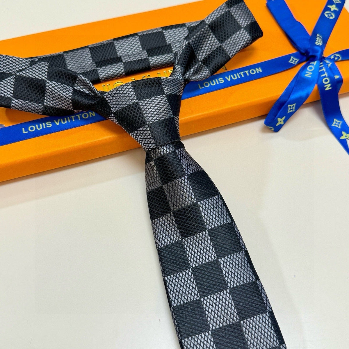 Louis Vuitton Style Men's Damier Check Silk Tie