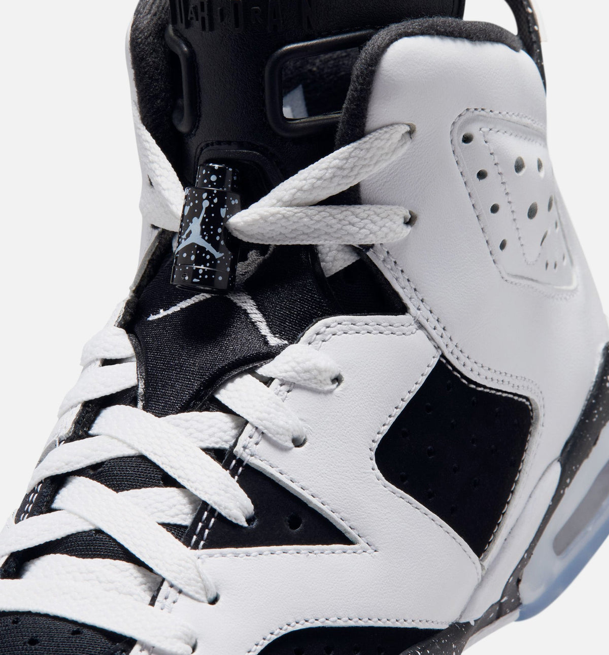 Air Jordan 6 Retro Black and White | Grade School Lifestyle Shoe | Black/White