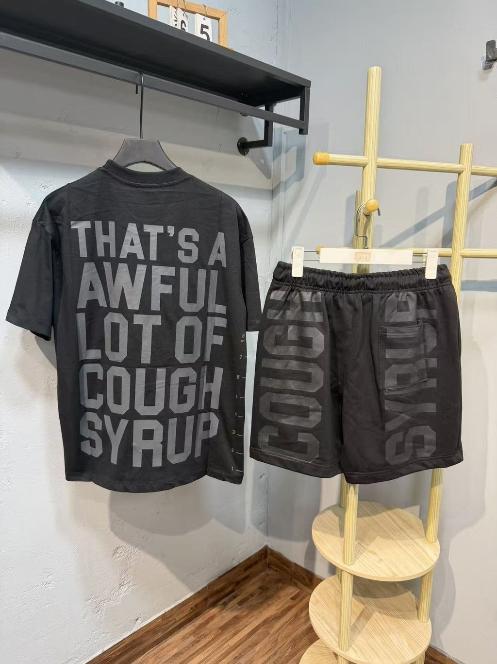 THAT'S A AWFUL LOT OF COUGH SYRUP Graphic Short-Sleeve Set