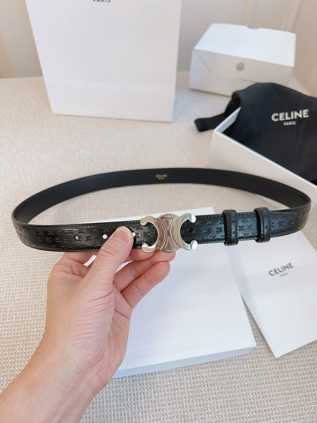 CELINE 25S BELT TRIOMPHE 25MM IN BLACK CALFSKIN DEBOSSED LOGO 563329