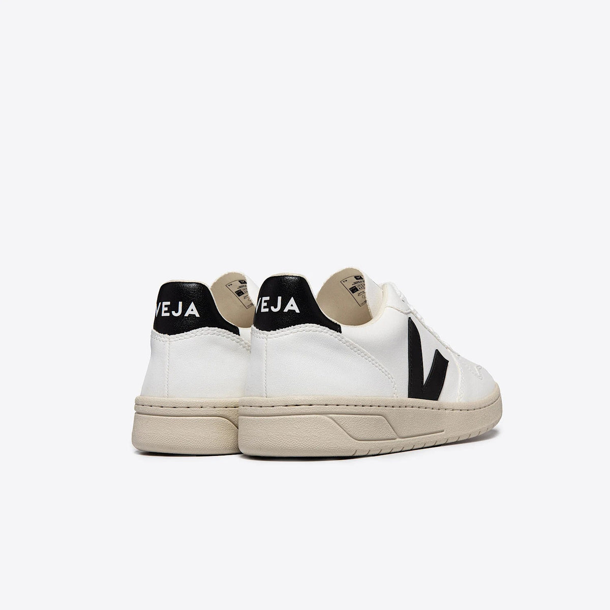 Veja V-10 Leather