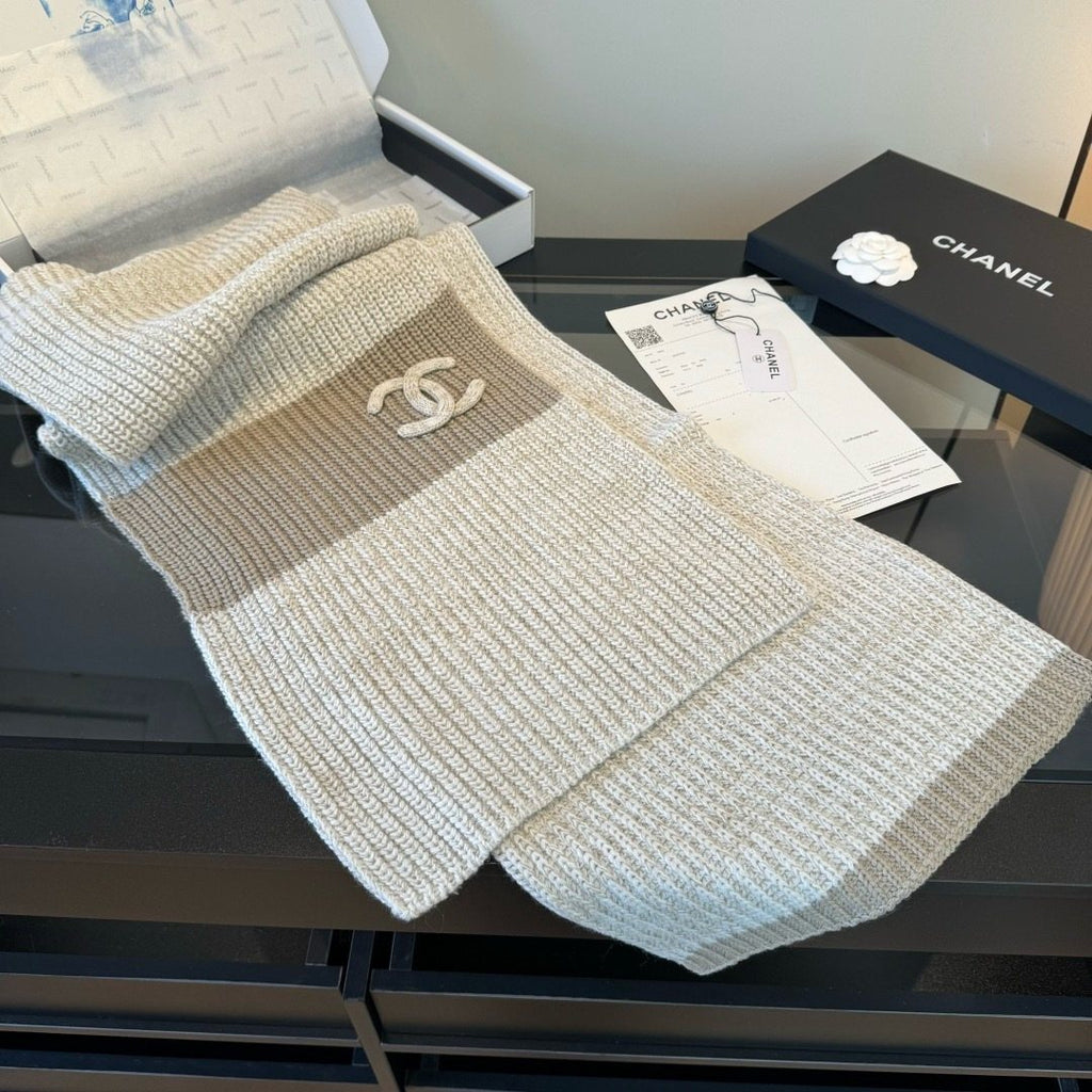 Chanel Two-Tone Knit Scarf