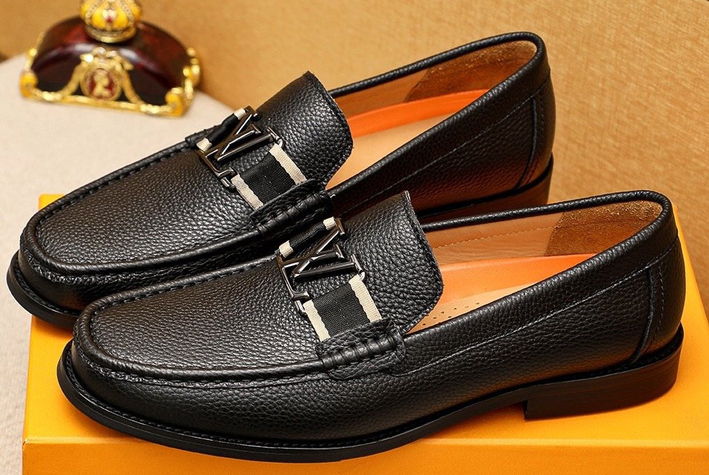 Louis Vuitton Black Pebbled Leather Loafers - Silver-Tone Hardware