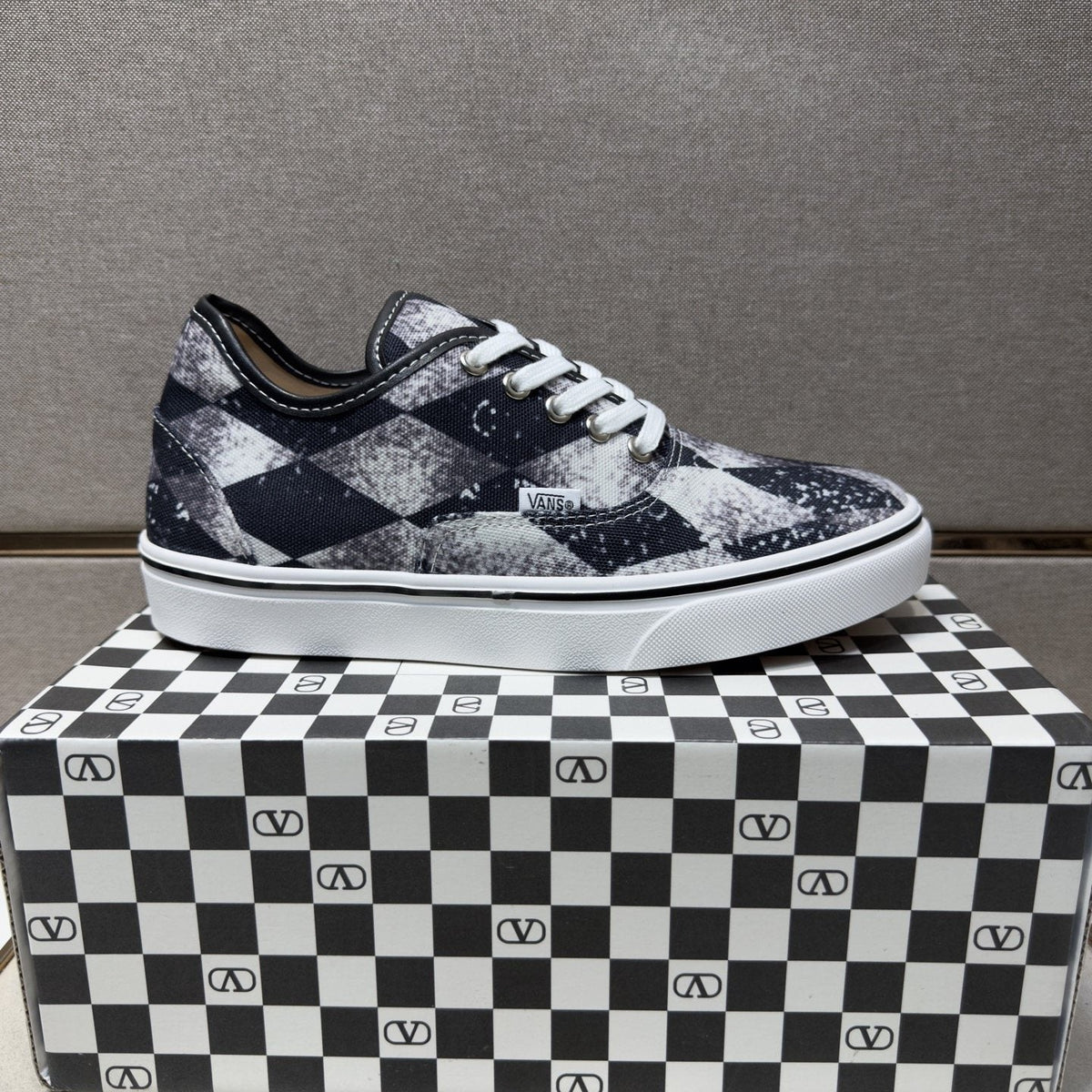 Vans Men's Geometric Patchwork Low-Top Sneakers - Black, Navy, White & Grey