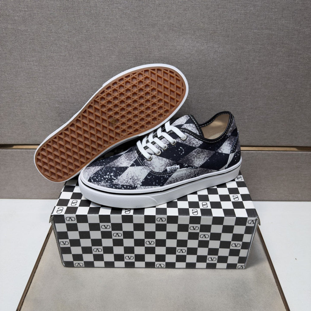 Vans Men's Geometric Patchwork Low-Top Sneakers - Black, Navy, White & Grey