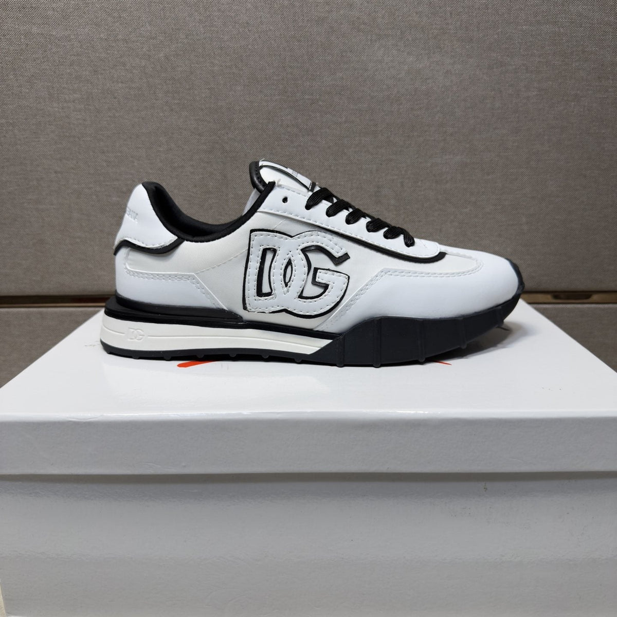 Dolce & Gabbana White DG Low-Top Sneakers