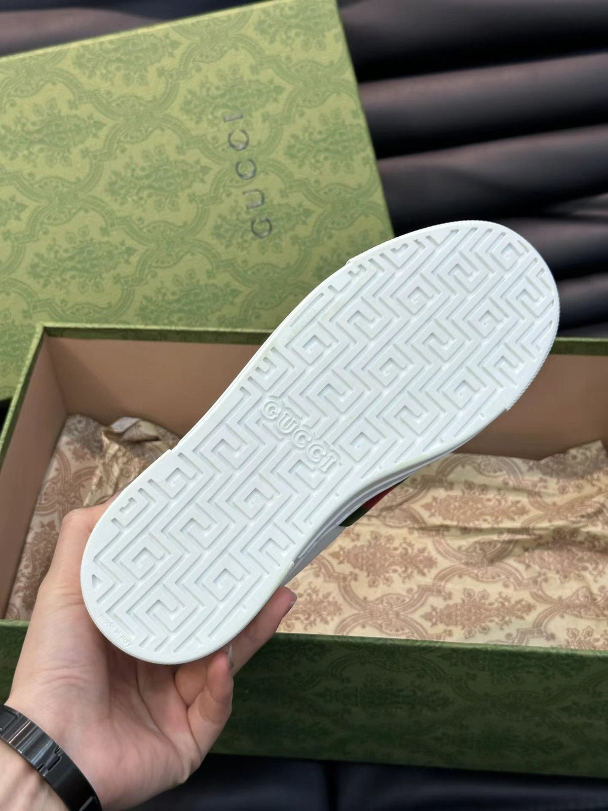 Gucci White Stripe Bee Low-Top Sneakers - Gold Bee Motifs