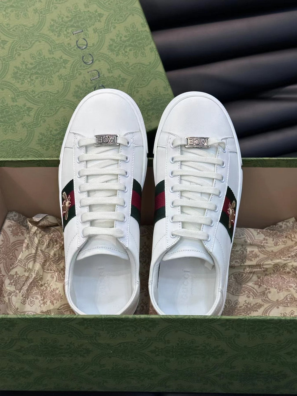 Gucci White Stripe Bee Low-Top Sneakers - Gold Bee Motifs
