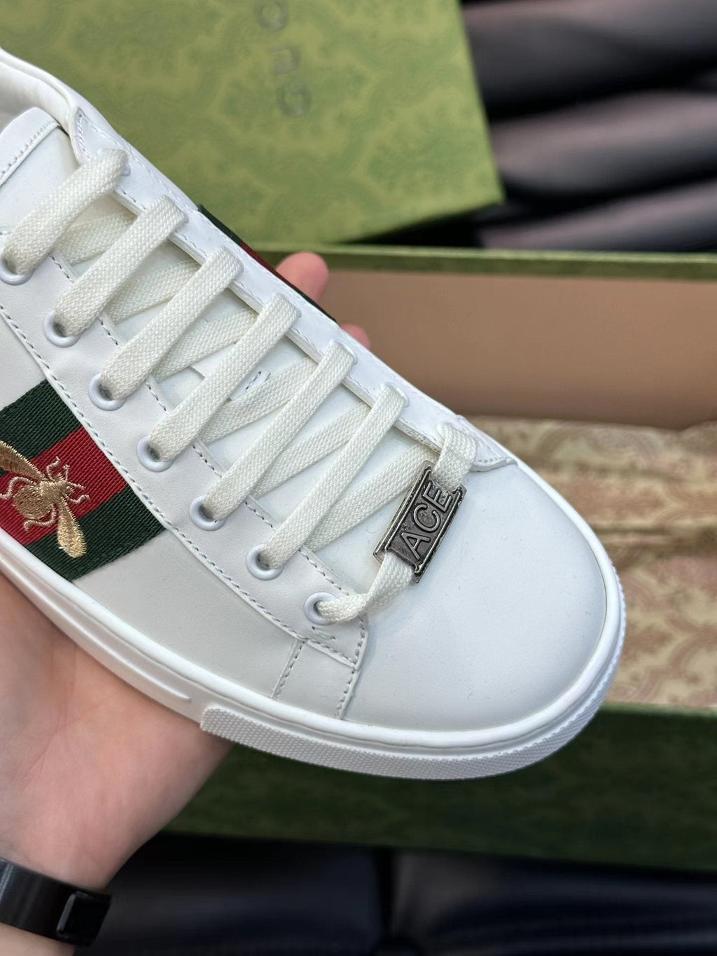 Gucci White Stripe Bee Low-Top Sneakers - Gold Bee Motifs