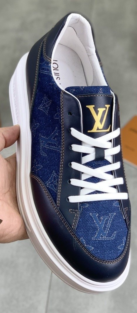 Louis Vuitton Patterned Low-Top Sneakers