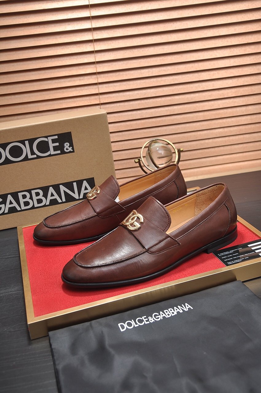 Dolce & Gabbana Leather Logo-Hardware Loafers