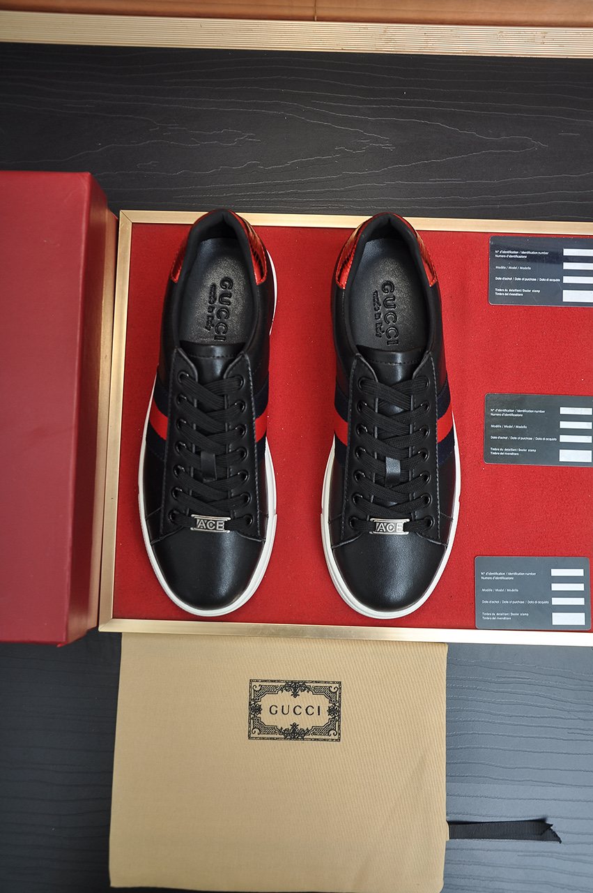 Gucci Striped Low-Top Sneakers