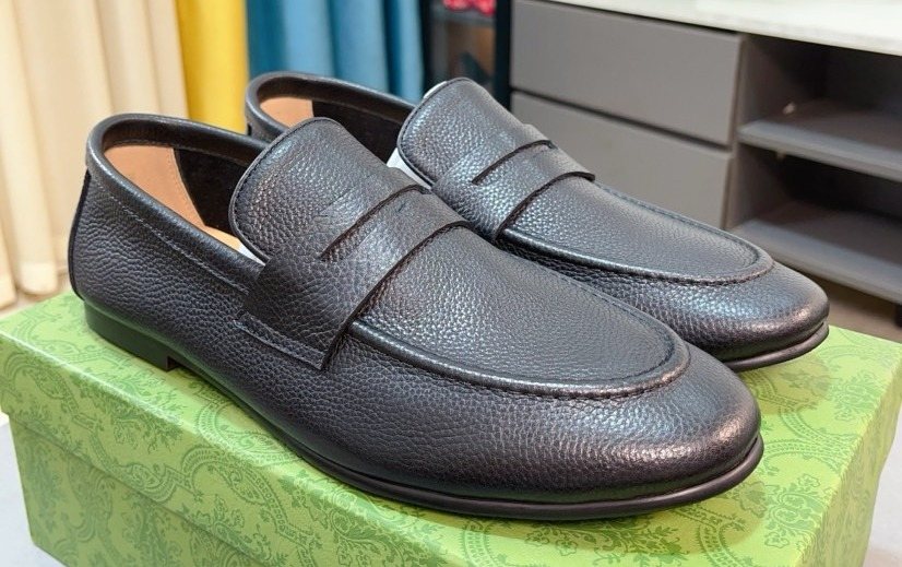 Gucci Dark Brown Textured Loafers